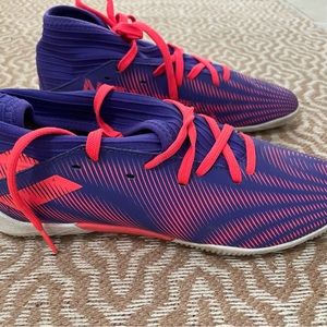 Nemeziz Indoor soccer shoes size 5